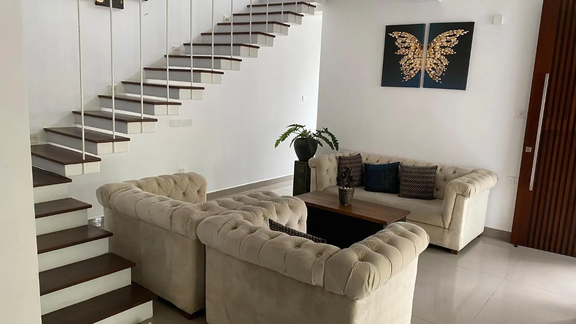 Hotel Cloud 9 Negombo